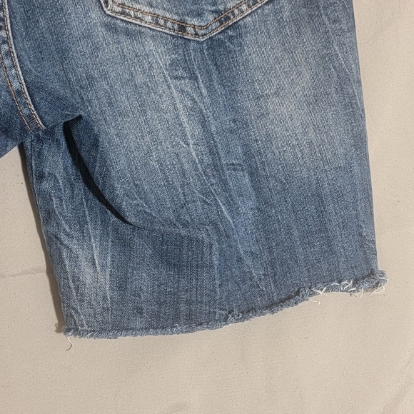 Mossimo π« Shorts π« Boyfriend π« Denim π« Distressed π«  Excellent Condition - Picture 9 of 10